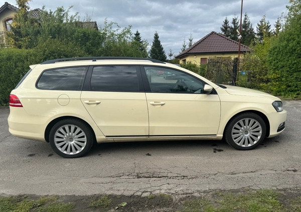 Volkswagen Passat cena 21900 przebieg: 337000, rok produkcji 2014 z Jaworzno małe 137